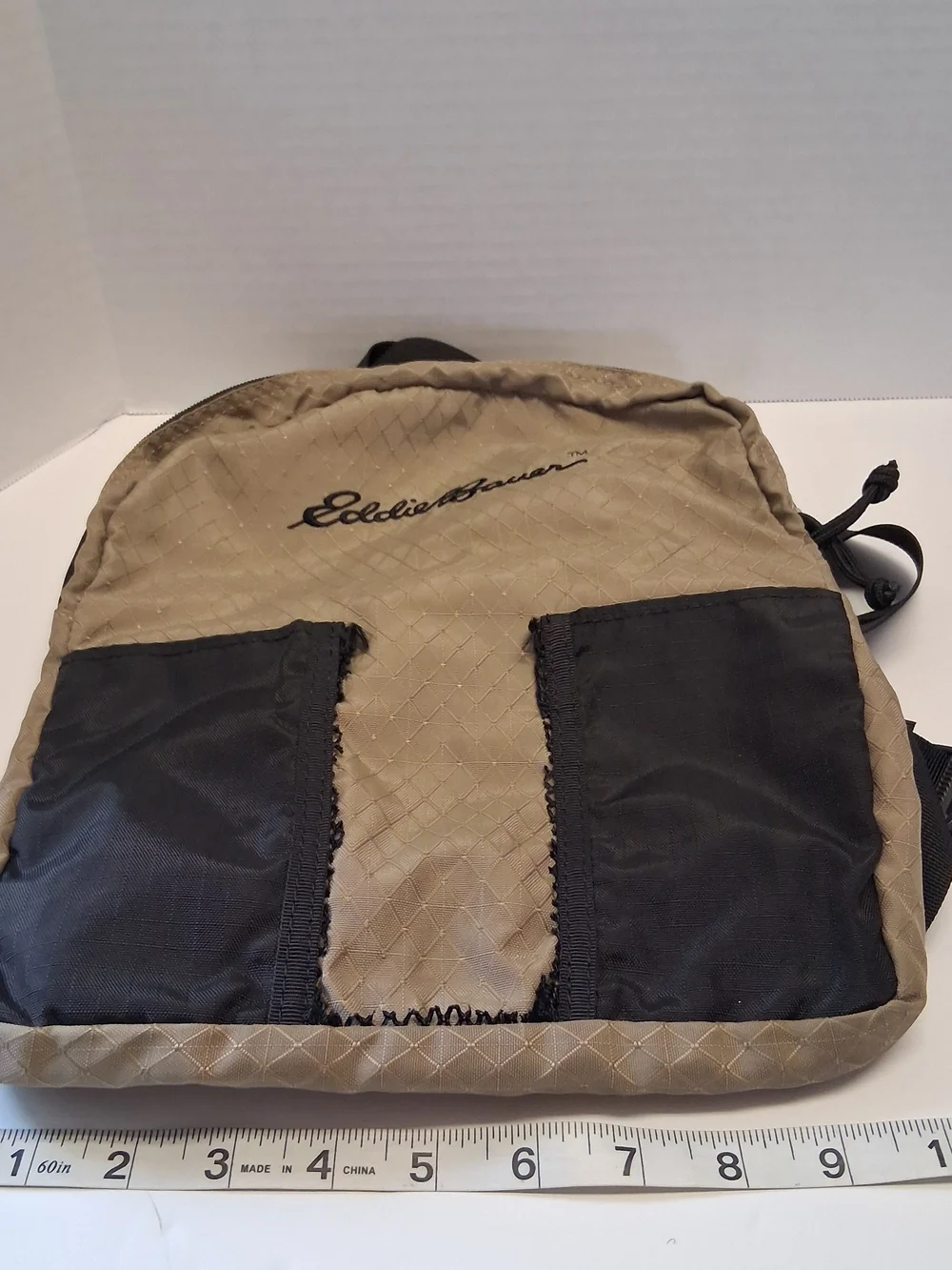 Eddie Bauer Mini Rucksack/Hiking/Stowaway Daypack Green Black Lightweight